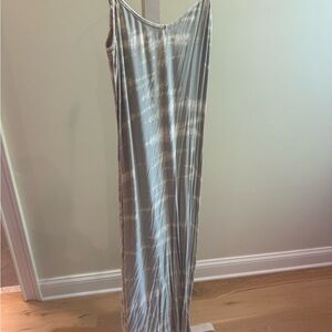 Tie-Dye Maxi Dress in Light Green and  White